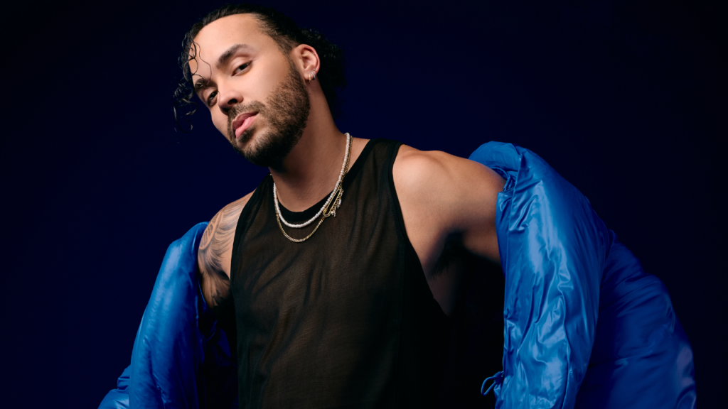 Prince Royce presenta ‘ETERNO’, su nuevo álbum en el que le da vida a clásicos del pop esta vez en su género, la bachata