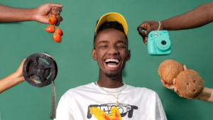 Luis Eduardo Acústico: el chocoano que le cambió la vida a su madre gracias a un éxito de TikTok